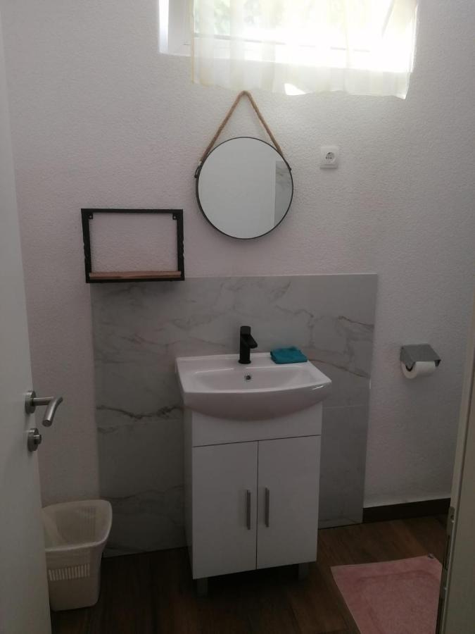 Vila Mateja Trogir Bagian luar foto
