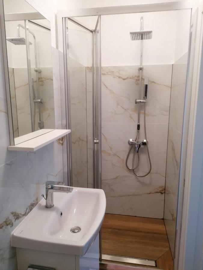 Vila Mateja Trogir Bagian luar foto