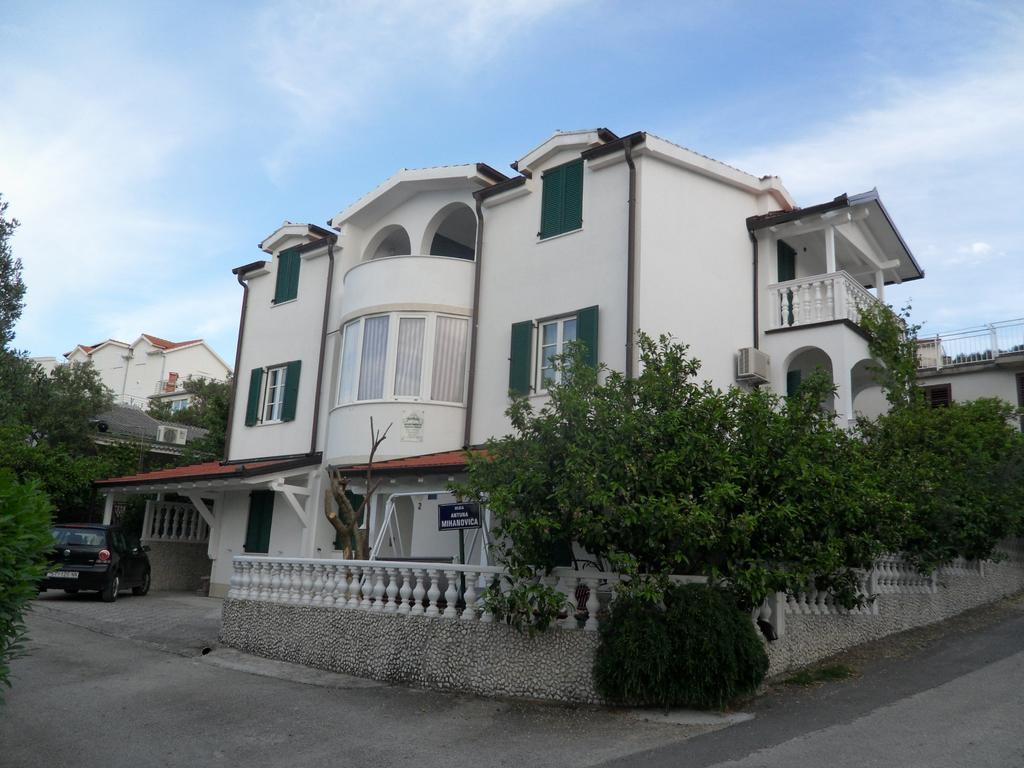 Vila Mateja Trogir Bagian luar foto